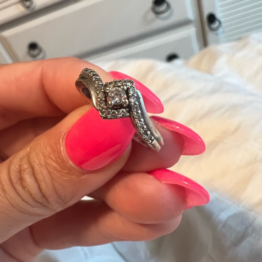 Diamond ring